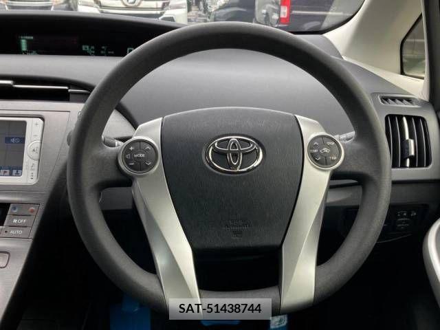 Toyota PRIUS 2013-05 253975-11
