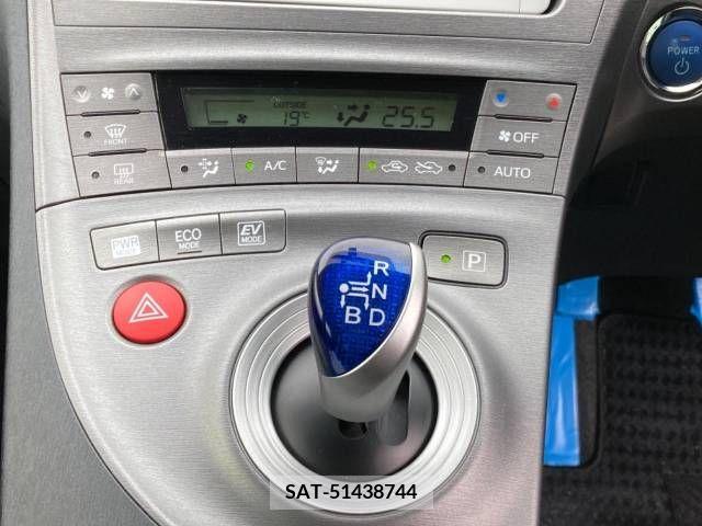 Toyota PRIUS 2013-05 253975-7