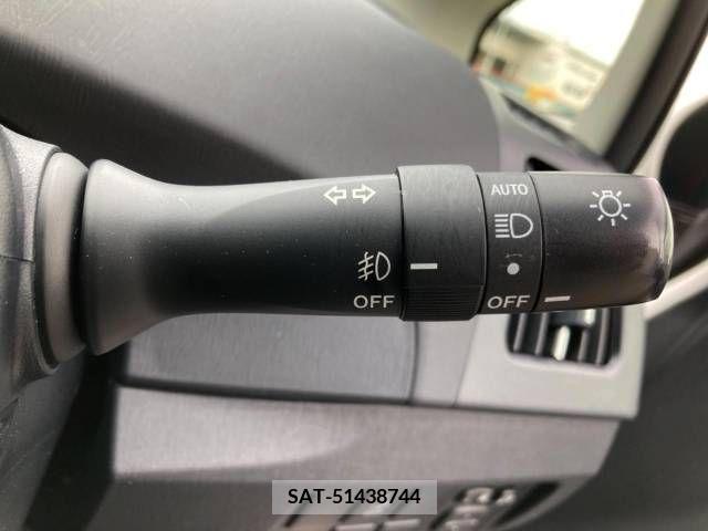 Toyota PRIUS 2013-05 253975-6