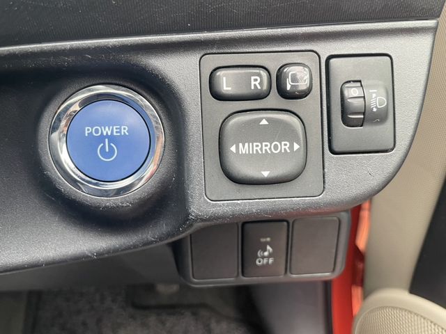 Toyota AQUA 2013-01 3136-13