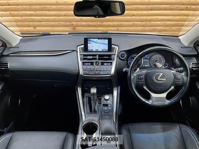 Lexus NX 2015-08 362935-1