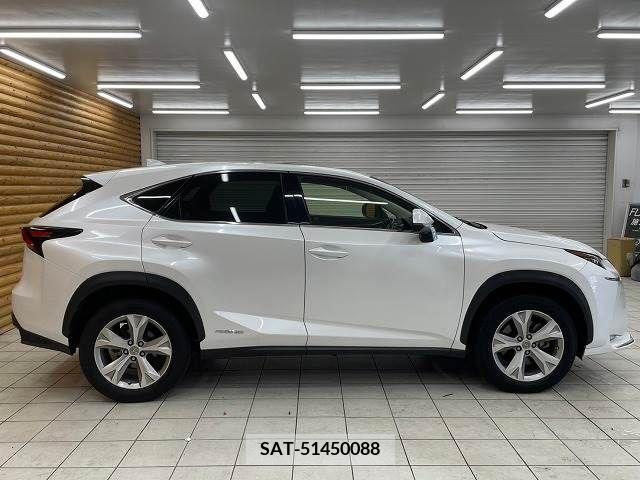 Lexus NX 2015-08 362935-17