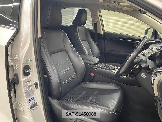 Lexus NX 2015-08 362935-7