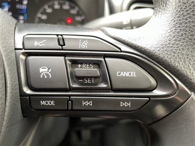 Toyota YARIS 2022-03 13850-22