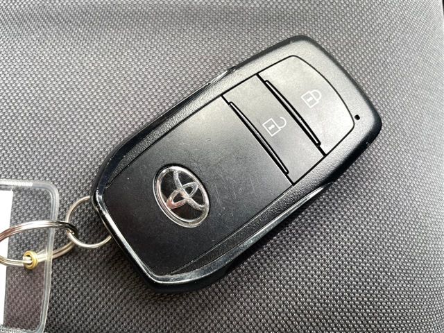 Toyota YARIS 2022-03 13850-27