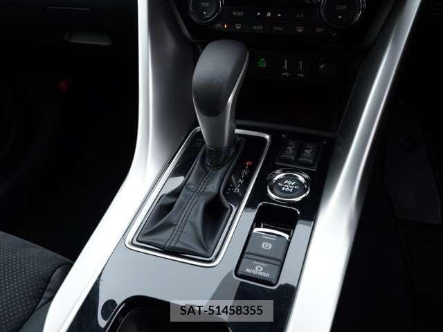 Mitsubishi ECLIPSE CROSS 2023-06 303780-13