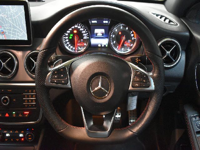 Mercedes Benz CLA-CLASS 2016-07 184731-15