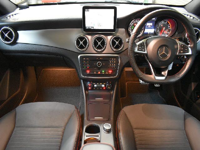 Mercedes Benz CLA-CLASS 2016-07 184731-1