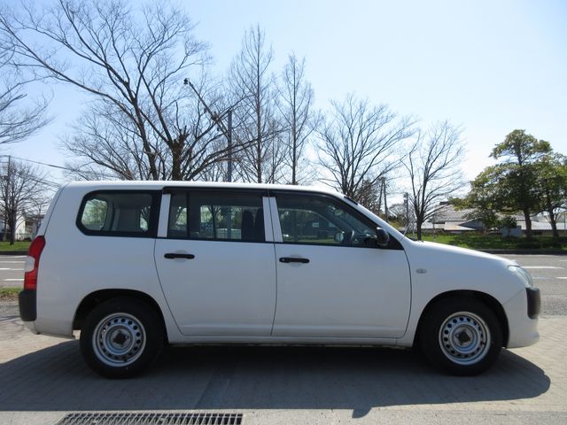 Toyota PROBOX VAN 2017-12 18228-1