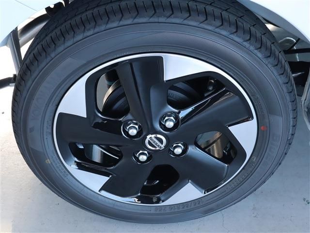 Nissan ROOX 2022-10 898-9