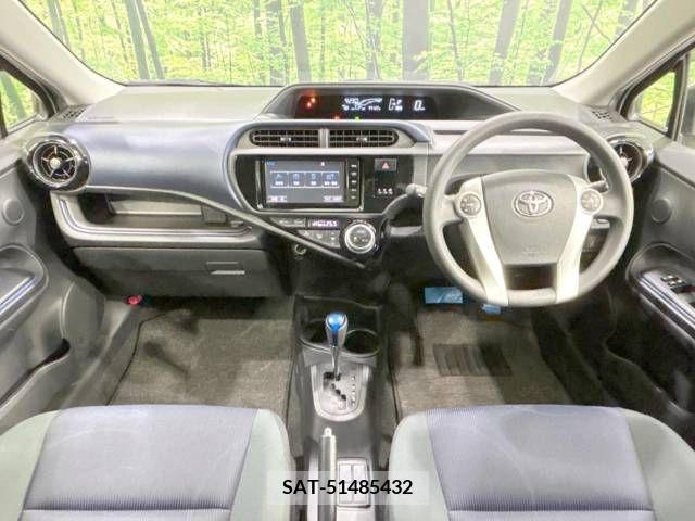 Toyota AQUA 2015-10 292103-1