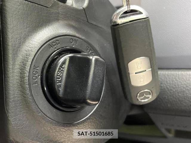 Mazda VERISA 2011-03 252869-5