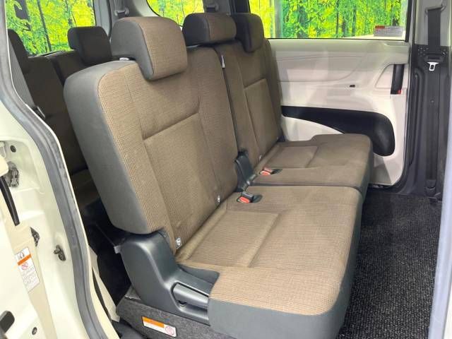 Toyota SIENTA 2018-03 185536-9