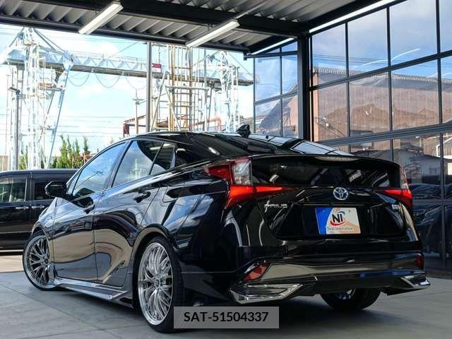 Toyota PRIUS 2019-04 217393-14