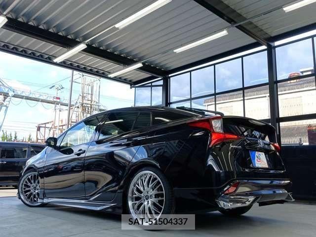 Toyota PRIUS 2019-04 217393-12