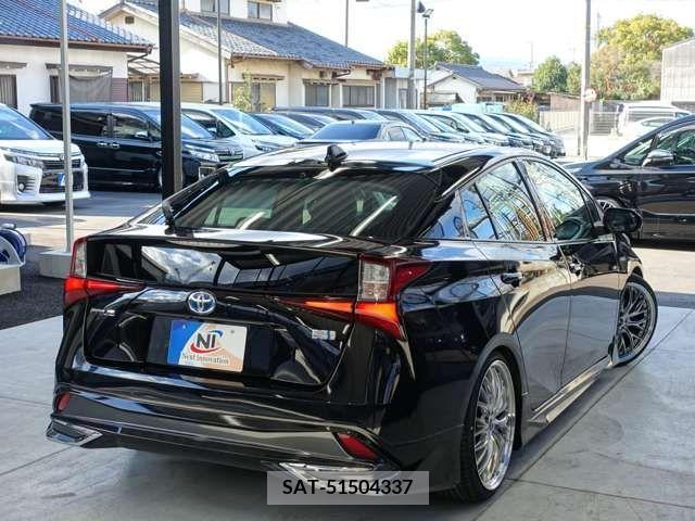Toyota PRIUS 2019-04 217393-6