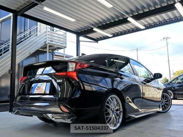 Toyota PRIUS 2019-04 217393-5
