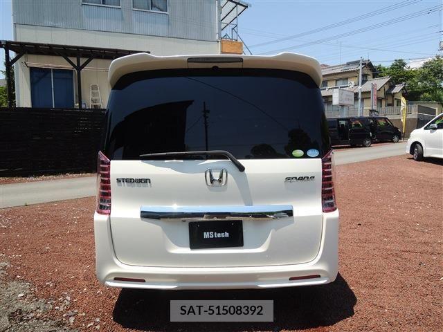 Honda STEP WGN 2010-04 324606-9