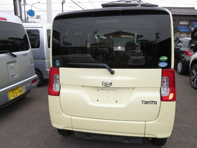 Daihatsu TANTO 2016-08 23501-24