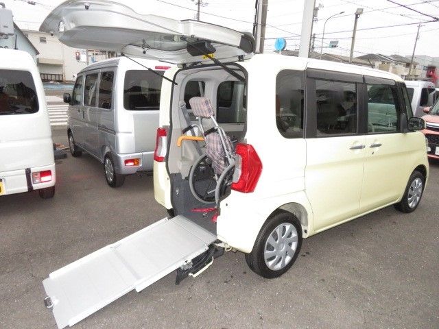 Daihatsu TANTO 2016-08 23501-1