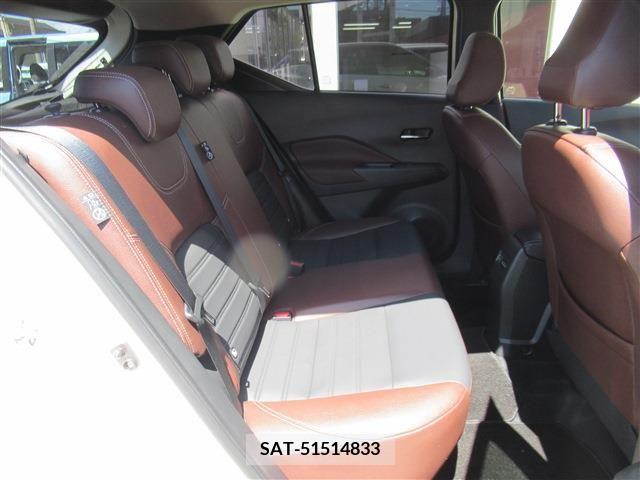 Nissan KICKS 2023-11 391621-4