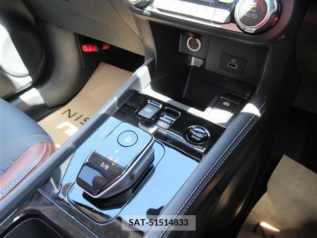 Nissan KICKS 2023-11 391621-11