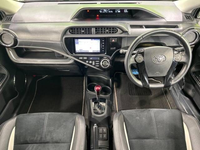 Toyota AQUA 2015-05 186320-1