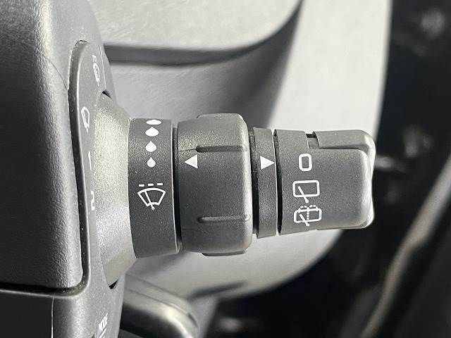 Renault KANGOO 2017-09 11281-7
