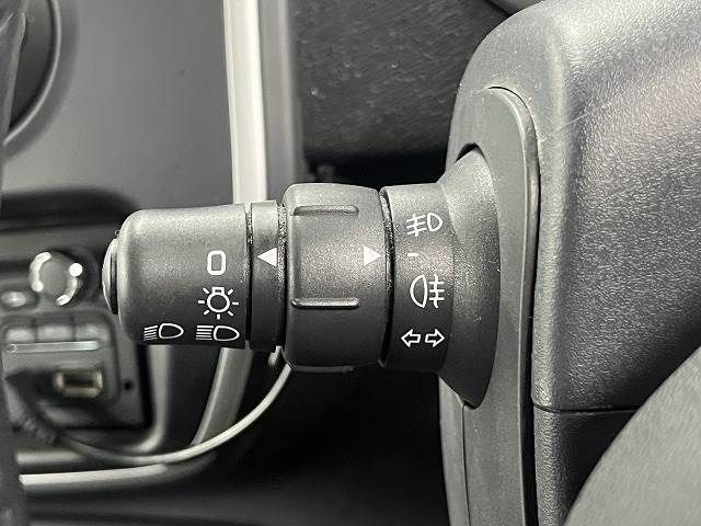 Renault KANGOO 2017-09 11281-6