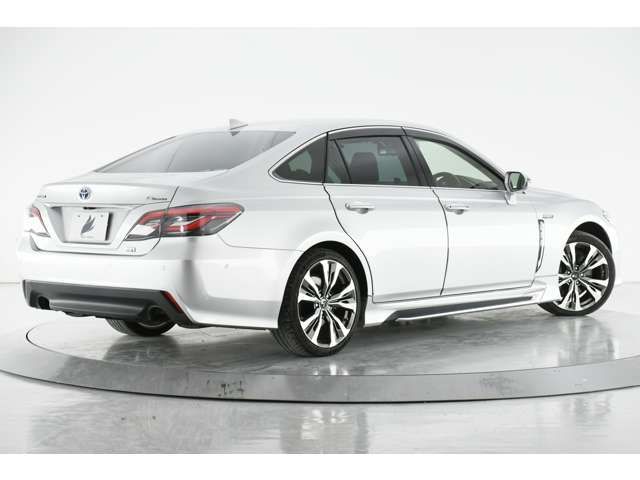Toyota CROWN SEDAN 2019-10 193978-1