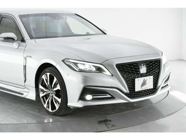 Toyota CROWN SEDAN 2019-10 193978-2