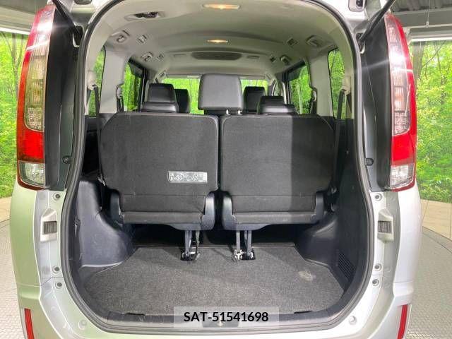 Toyota ESQUIRE 2015-09 380386-11