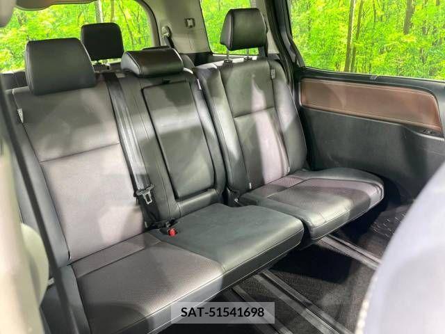 Toyota ESQUIRE 2015-09 380386-9