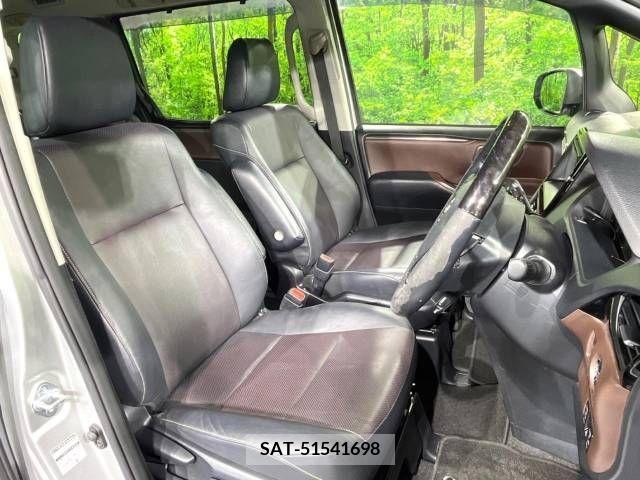 Toyota ESQUIRE 2015-09 380386-8