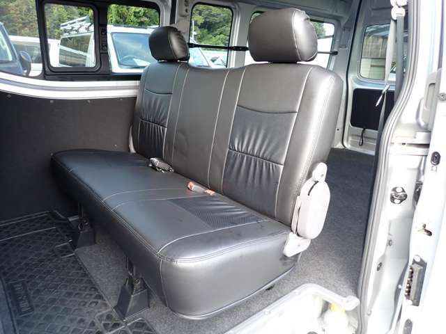 Nissan NV350 Caravan 2018-03 194047-23
