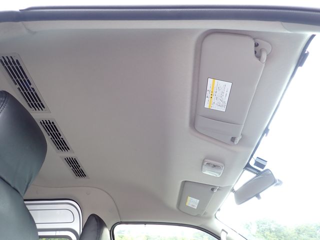 Nissan NV350 Caravan 2018-03 194047-16
