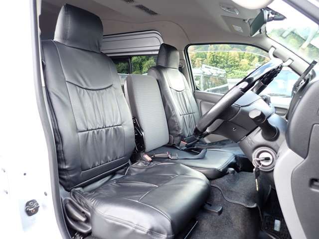 Nissan NV350 Caravan 2018-03 194047-18