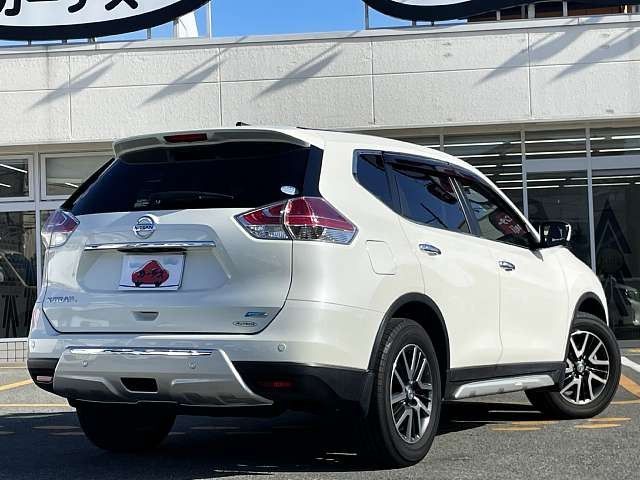 Nissan X-TRAIL 2015-08 181018-2