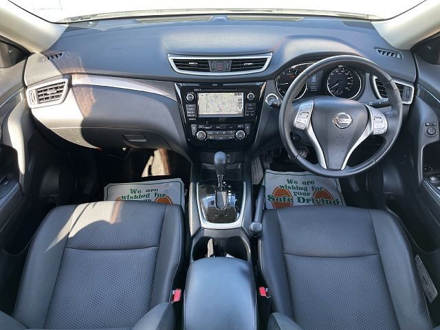 Nissan X-TRAIL 2015-08 181018-1