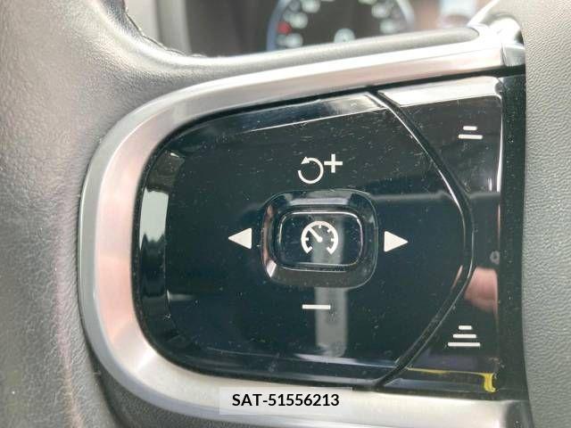 Volvo XC90 2017-02 320571-8