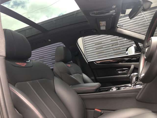 Bentley BENTAYGA 2018-12 11600-3