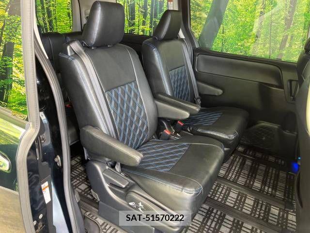 Toyota VOXY 2014-05 321418-11