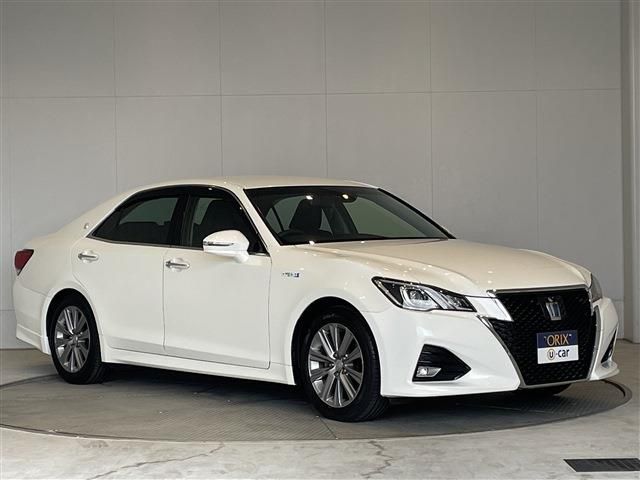 Toyota CROWN SEDAN 2017-08 11761-7