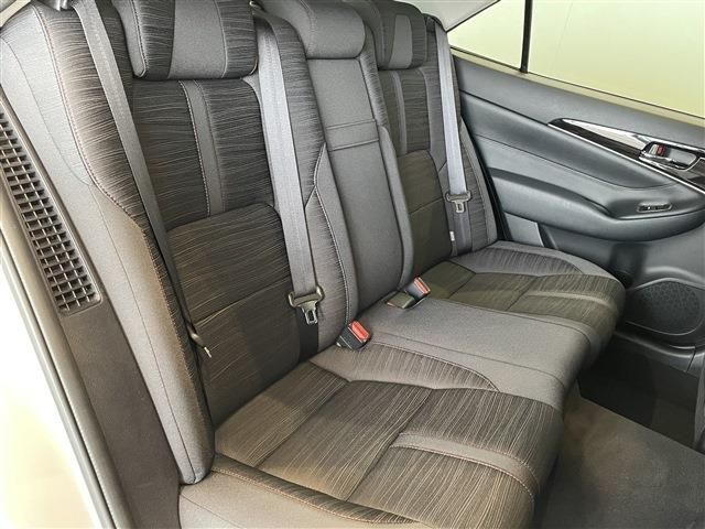 Toyota CROWN SEDAN 2017-08 11761-25