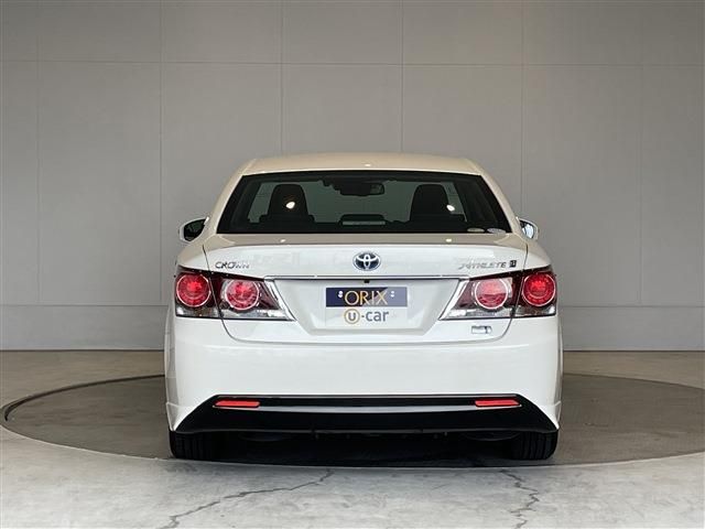 Toyota CROWN SEDAN 2017-08 11761-6