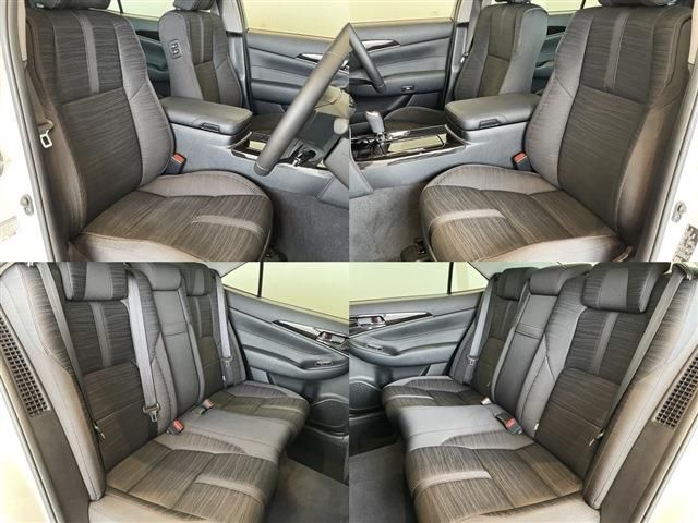 Toyota CROWN SEDAN 2017-08 11761-11