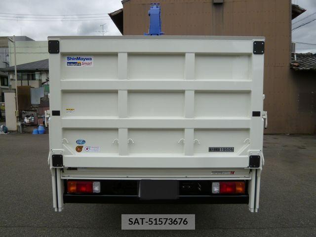 Hino DUTRO 2023-12 296713-6