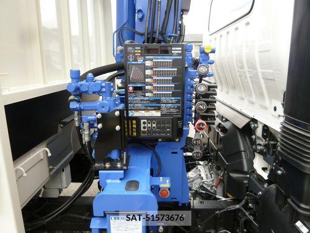 Hino DUTRO 2023-12 296713-9