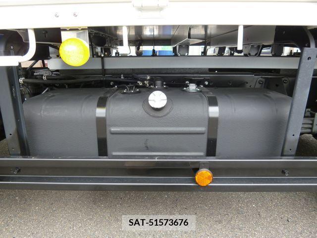 Hino DUTRO 2023-12 296713-13