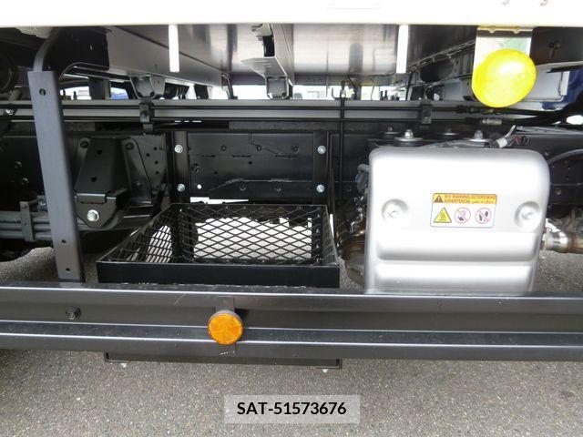 Hino DUTRO 2023-12 296713-14